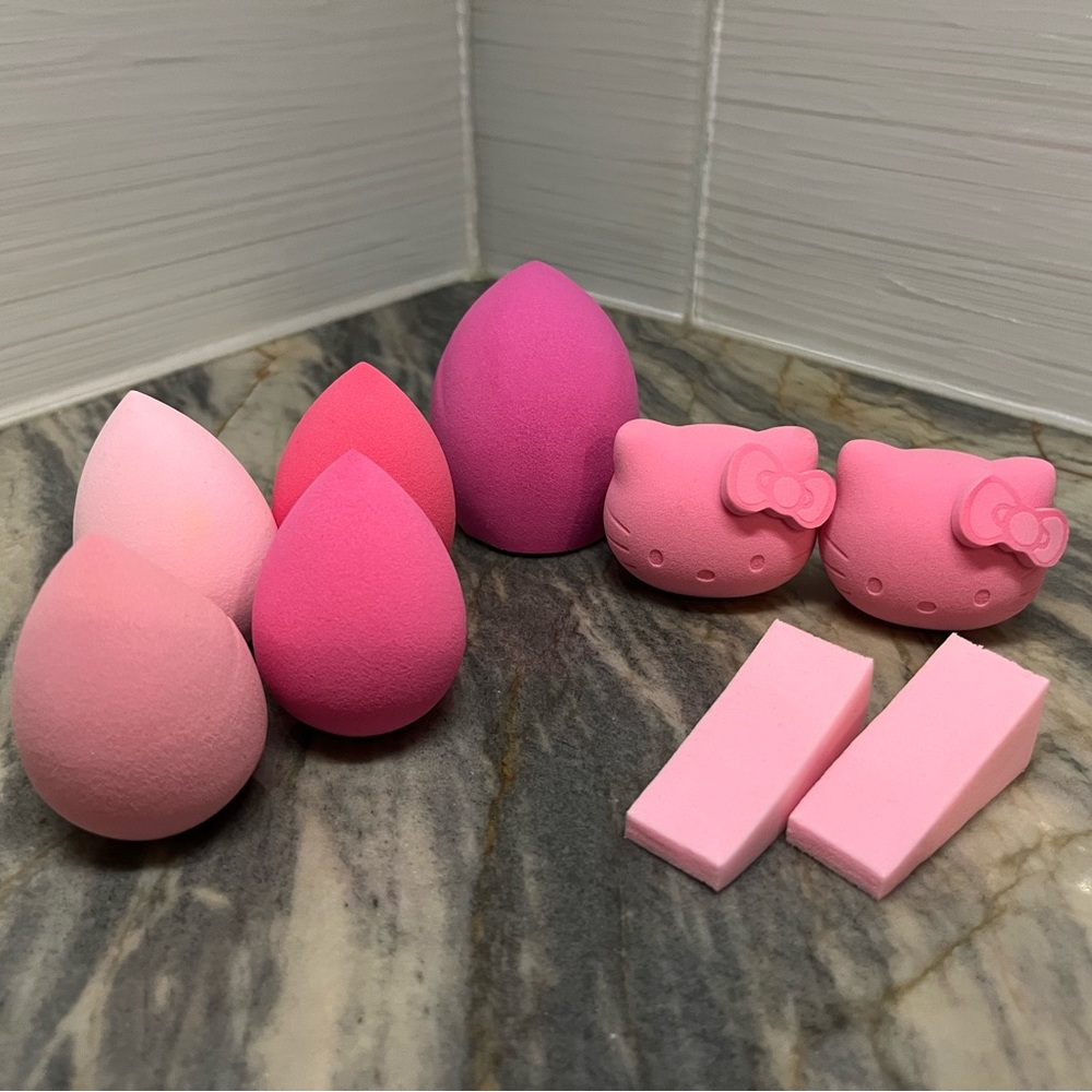 9 pink make up sponges, hello kitty NWOB NWOT